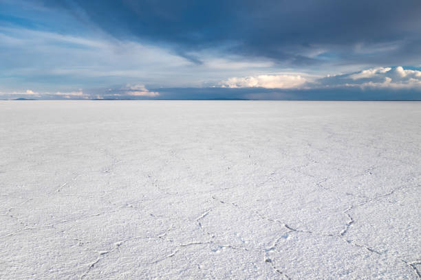 istock Salar de Uyuni desert, Bolivia 653375026