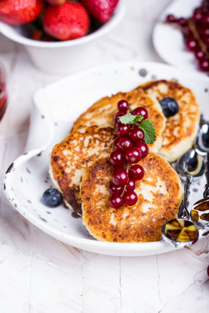 istock Cottage cheese pancakes with berries 653516584