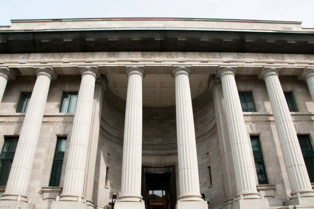 istock Ernest-Cormier Courthouse Building - Montreal - Canada 653543692