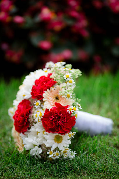 istock wedding decor flowers bride bouquet 653675918