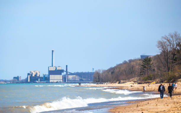 озеро мичиган, индиана. - chicago lake michigan skyline indiana стоковые фото и изображения