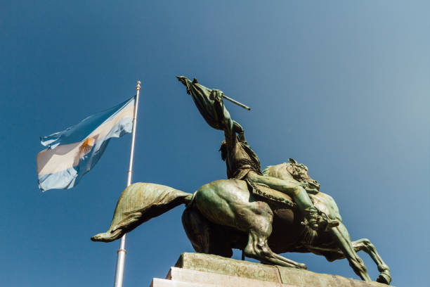 istock Statue of Manuel Belgrano and Argentine flag 653772024