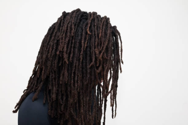 волосы в спортивной одежде - dreadlocks стоковые фото и изображения