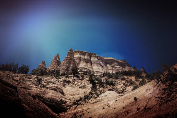 kasha-katuwe tent rocks n.monument, nuovo messico - new mexico landscape arid climate plateau foto e immagini stock