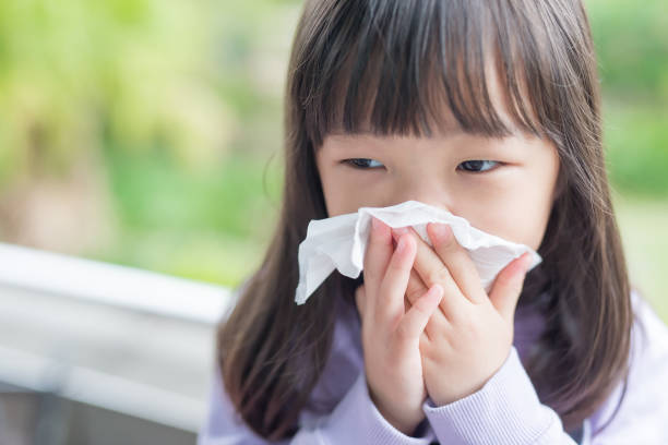 istock little girl get cold 653830172