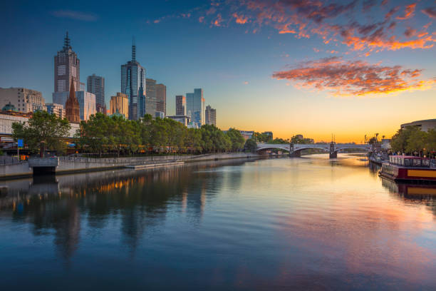 città di melbourne. - melbourne city skyline australia foto e immagini stock