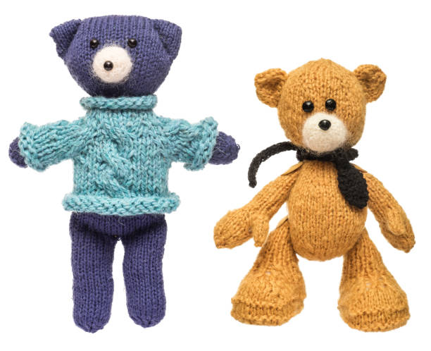 istock Homemade knitted bears by Larisa Barsikyan. 653929422