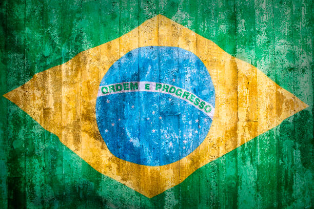 istock Grunge style of Brazil flag on a brick wall 653947268