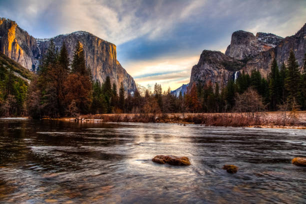 istock Morning on Yosemite Valley 653968374