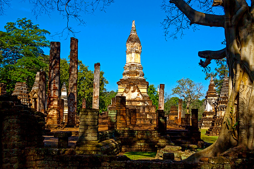 Wat Chedi Chet Thaeo temple and architecture in Sisatchanalai Historical Park, Sukhothai province Thailand