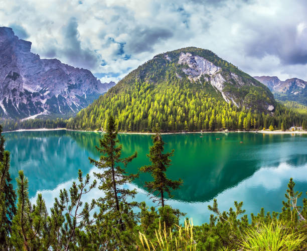 istock Lake in South Tyrol, Italy 654080394