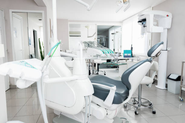dental cabinet & dental equipment - dental equipment imagens e fotografias de stock