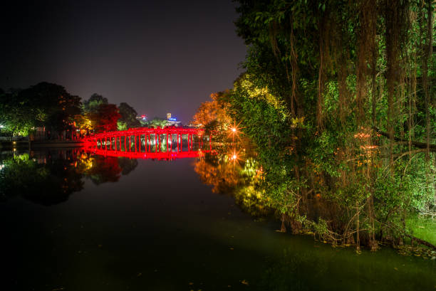 istock Hoan Kiem lake, in Hanoi 654135212