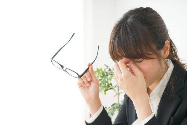 istock Young woman with her eye dry 654180652