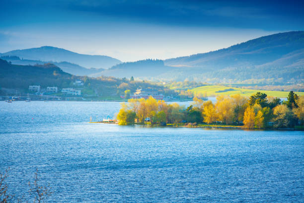 istock Lake in the mountains 654227850