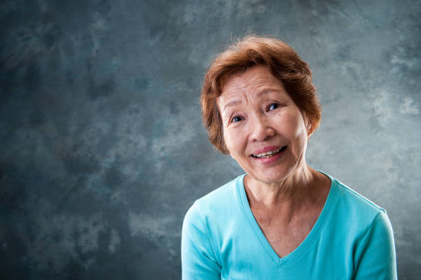 istock Older Japanese women 654337418