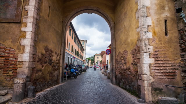 Steadicam: Old town in Rome, Trastevere