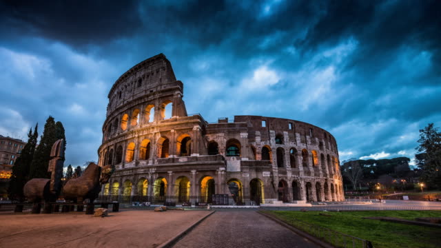 Colosseum in Rome, Italy - Time Lapse