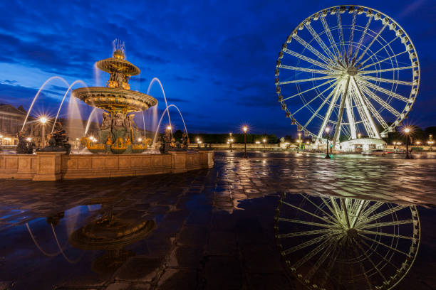 istock Ferris Wheel on Place de la Concorde in Paris 654382894