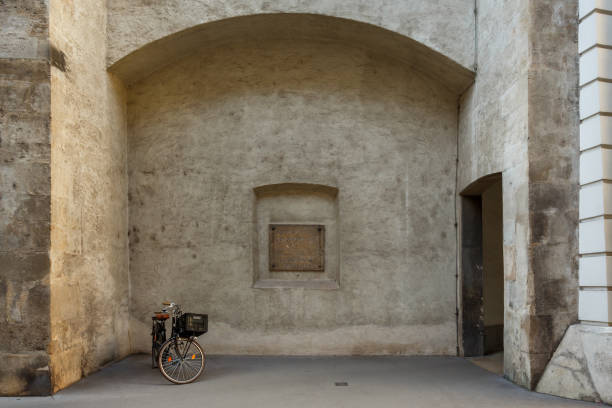 istock Street Archway & Bicycle, Vienna, Austria 654431196