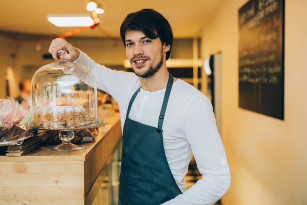 istock Seller at a pastry shop 654531062