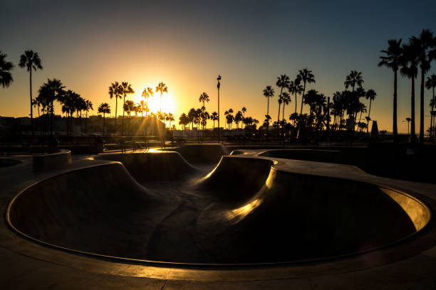 istock Skate park at Venice Beach 654587068