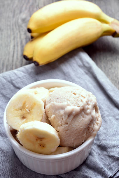 istock Vanilla banana ice cream 654604024