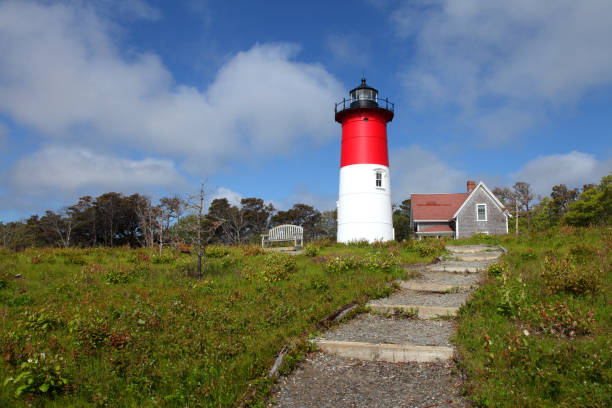 nauset beach lighthouse on cape cod - nauset beach imagens e fotografias de stock