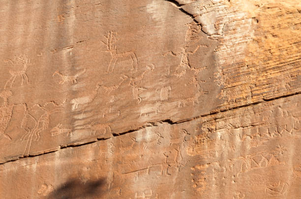 캐년 드 chelly 국립 기념물, 애리조나 - cave painting north american tribal culture ancient pueblo 뉴스 사진 이미지