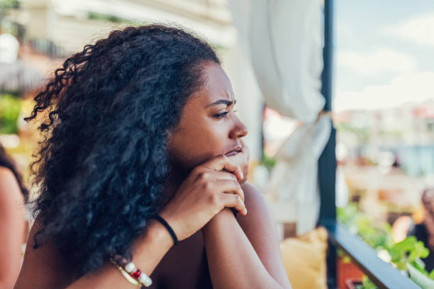 depression in young women - one person child serene people failure imagens e fotografias de stock