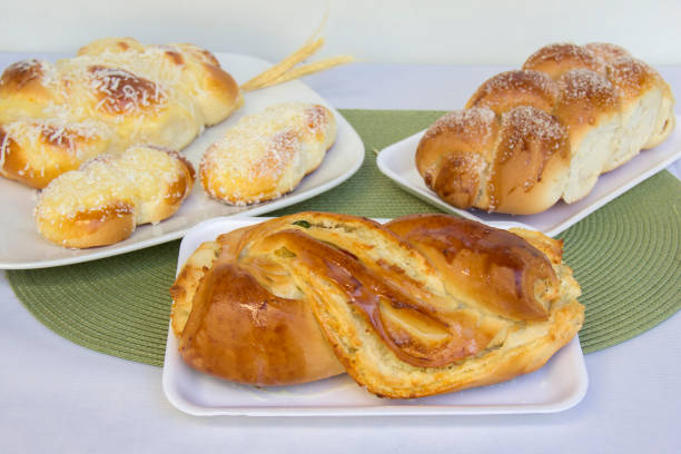 istock Home made sweet braided bread. Fresh bread 654775132