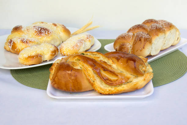 istock Home made sweet braided bread. Fresh bread 654778688