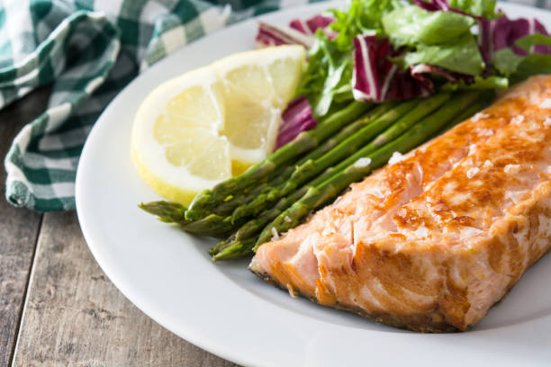 istock Grilled salmon fillet 654781156