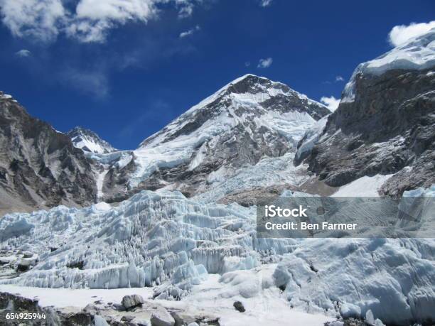 Mt Everest Base Camp Trek Stock Photo - Download Image Now - Asia, Horizontal, Mountain