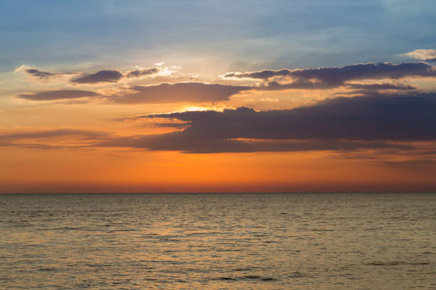 istock Beauty natural seacoast skyline after sunset 655066476
