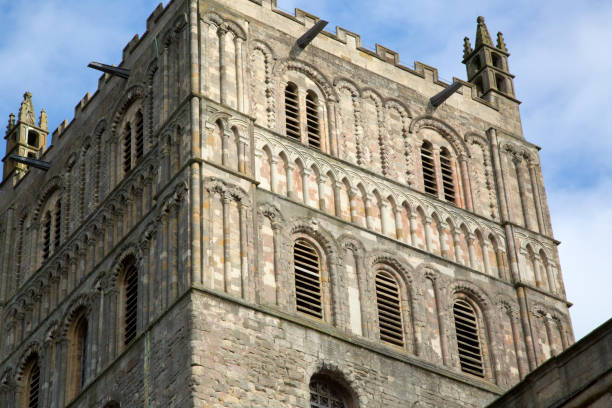 iglesia de la torre de la abadía de tewkesbury, inglaterra - tewkesbury abbey fotografías e imágenes de stock