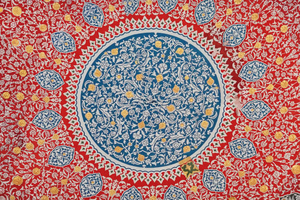 piękne i skomplikowane wzory wyłożone kafelkami na ścianie - blue mosque zdjęcia i obrazy z banku zdjęć