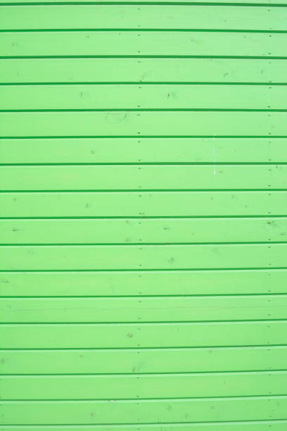 parede colorida brilhante de placas verdes - rusty textured textured effect staple - fotografias e filmes do acervo