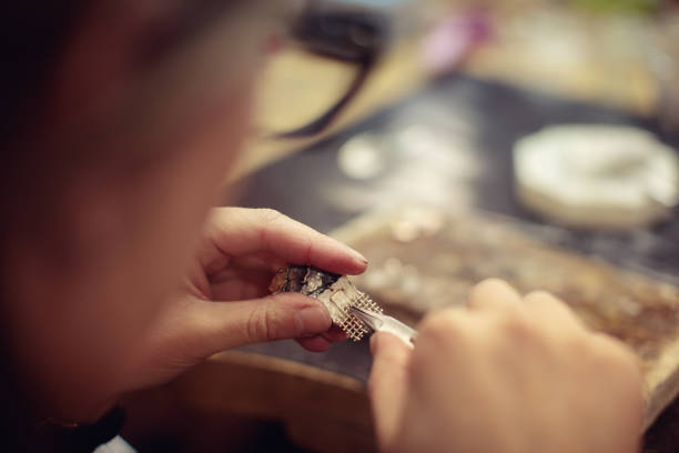 istock Jewelry manufacture 655275612