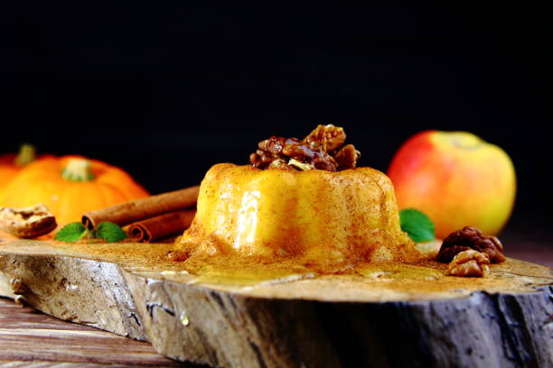 kuvapankkikuvat ja rojaltivapaat kuvat aiheesta kurpitsa omenavanukas - mousse dessert