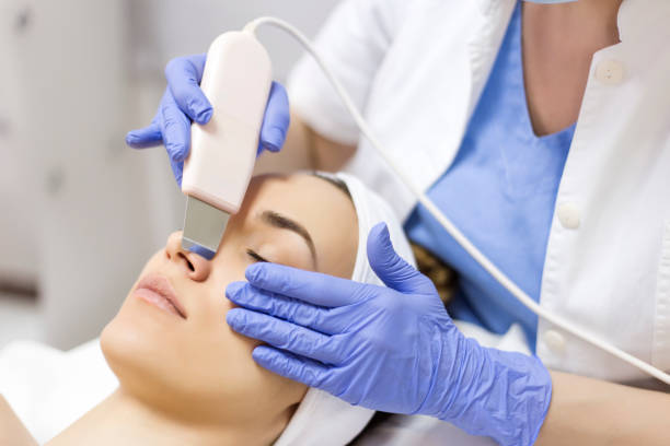 istock Ultrasound cavitation, face skin cleansing 655363852