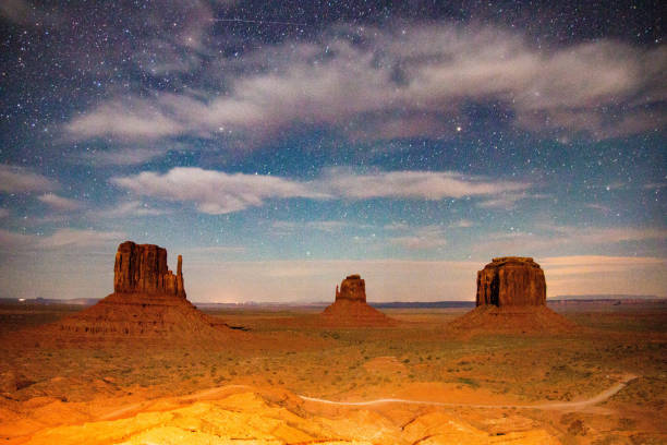 istock Monument Valley, United States 655415410