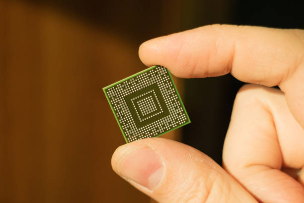 Computer Chip Ball 40+ Solder Ball fotos de stock, imagens e fotos royalty-free - iStock