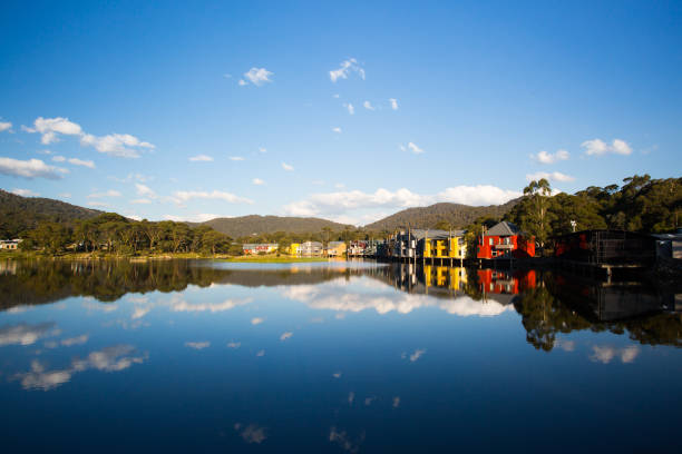 istock Lake Crackenback in Autumn 655520466