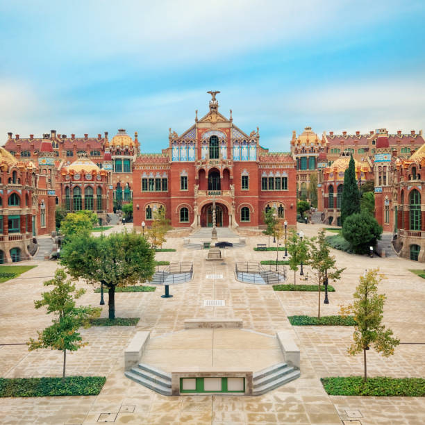 istock Landmarks of Barcelona 655689058