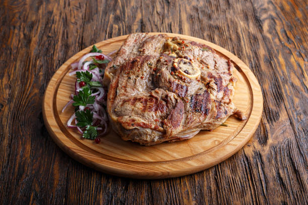 de carne de res a la parrilla - round of beef fotografías e imágenes de stock