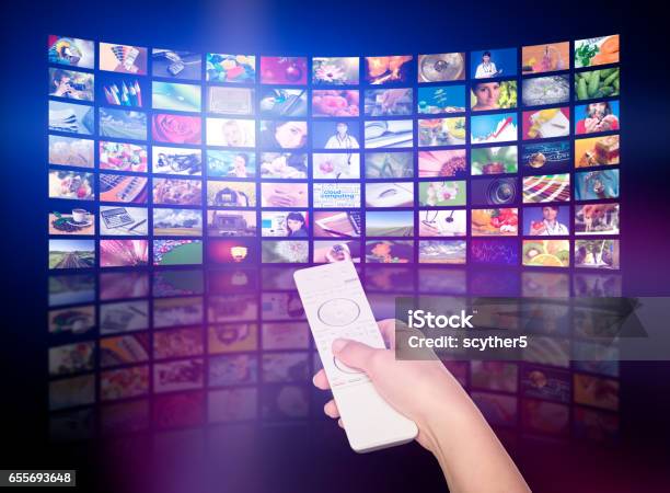 Concepto De Producción De Televisión Paneles De Película De Televisión Foto de stock y más banco de imágenes de Anuncio