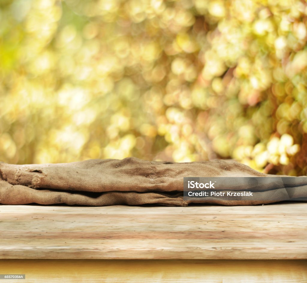 Table Is Empty Empty Table Stock Photo - Download Image Now - Abstract, Advertisement ...