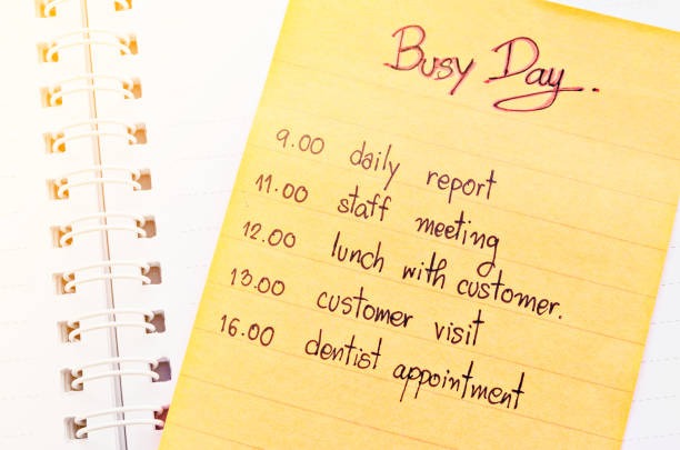 busy day appointment business schedule - white personal organizer calendar speech imagens e fotografias de stock