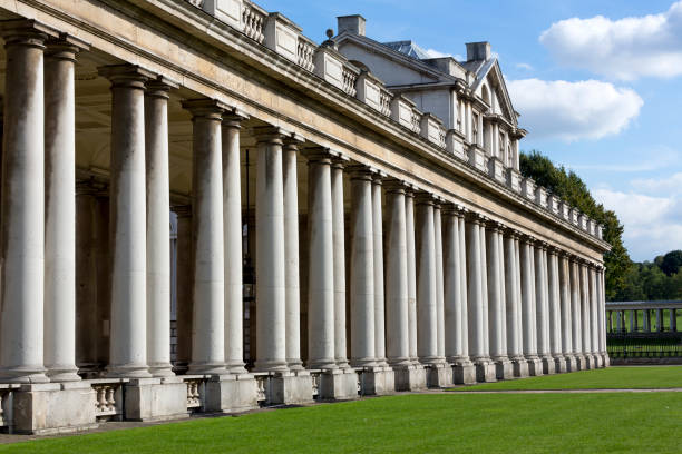 istock Neo-classical collonnade detail in London 655877620